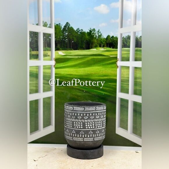 Sebastian Gray/White Concrete Planter Pot with Saucer Attached - Picture 2 of 9